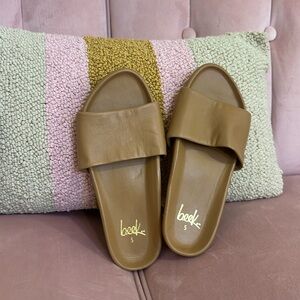 💠New BEEK Gallito Leather Sandals (5)